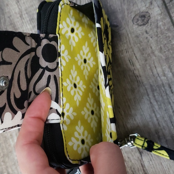 Vera Bradley Zip around wallet Baroque black yellow white floral - Picture 4 of 12